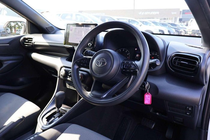 2024 Toyota Yaris Ascent Sport