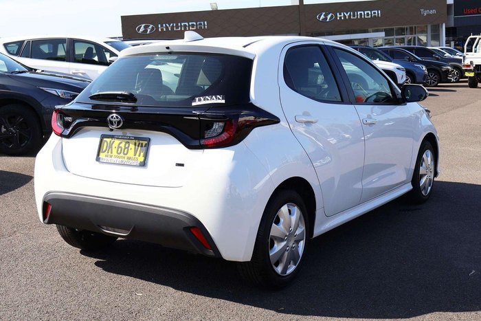 2024 Toyota Yaris Ascent Sport