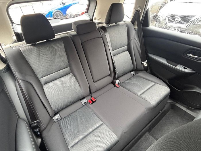 2026 Nissan X-TRAIL ST