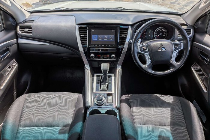 2020 Mitsubishi Pajero Sport GLX