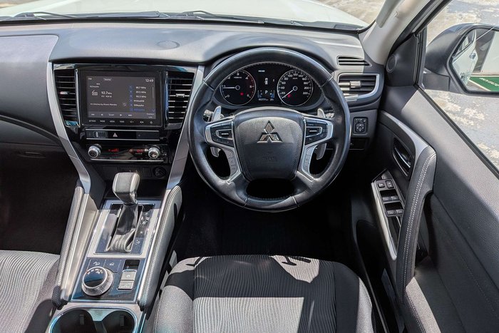 2020 Mitsubishi Pajero Sport GLX