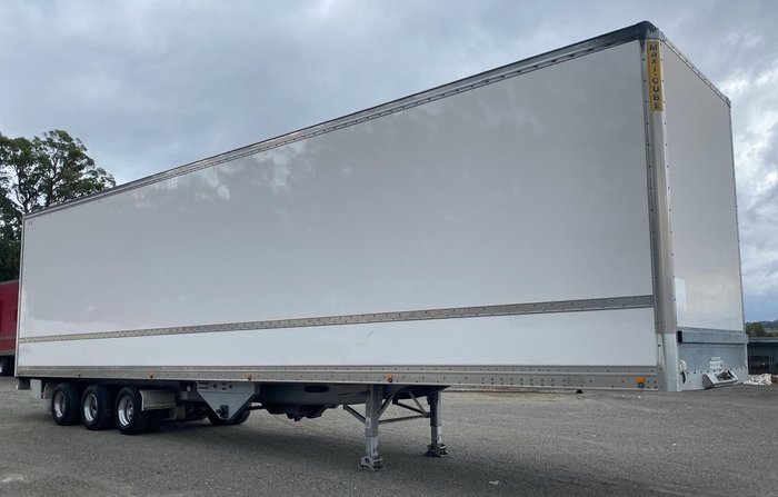 2020 Maxitrans 24P Dry Van White