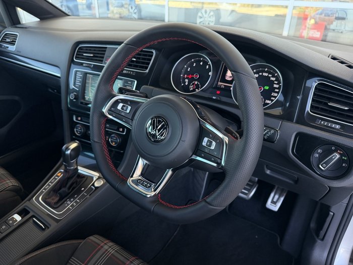 2016 Volkswagen Golf GTI Performance