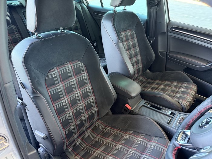 2016 Volkswagen Golf GTI Performance