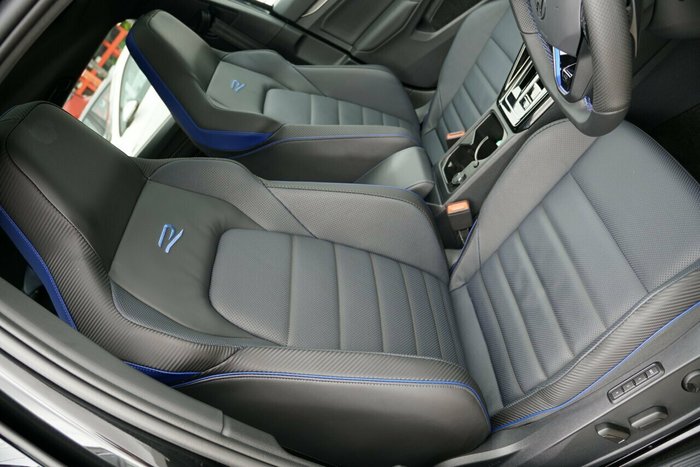 2024 Volkswagen Golf R Black Edition