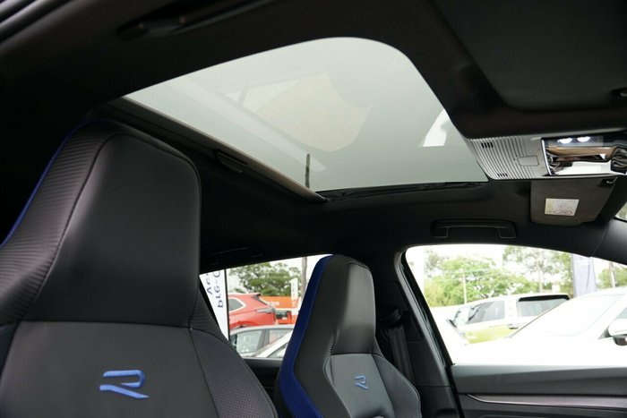 2024 Volkswagen Golf R Black Edition