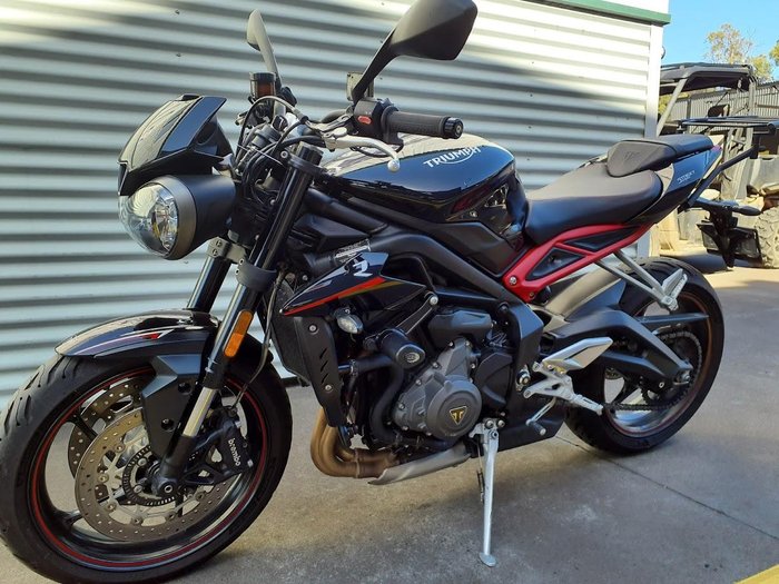 2019 Triumph Street Triple R 765 Street Triple Black
