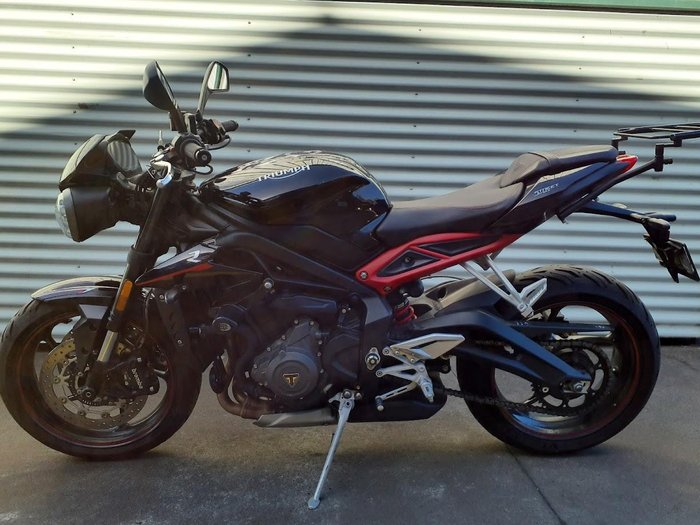 2019 Triumph Street Triple R 765 Street Triple Black