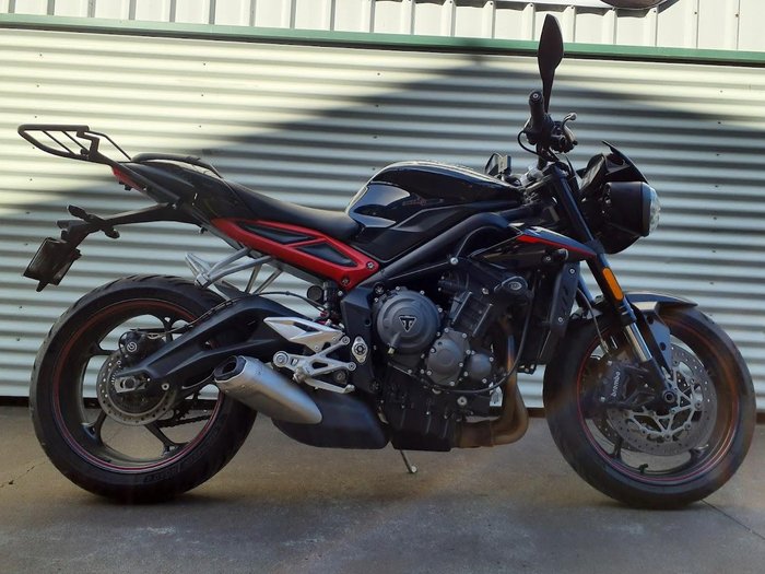 2019 Triumph Street Triple R 765 Street Triple Black