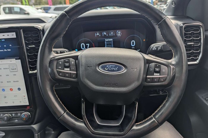 2023 Ford Everest Platinum