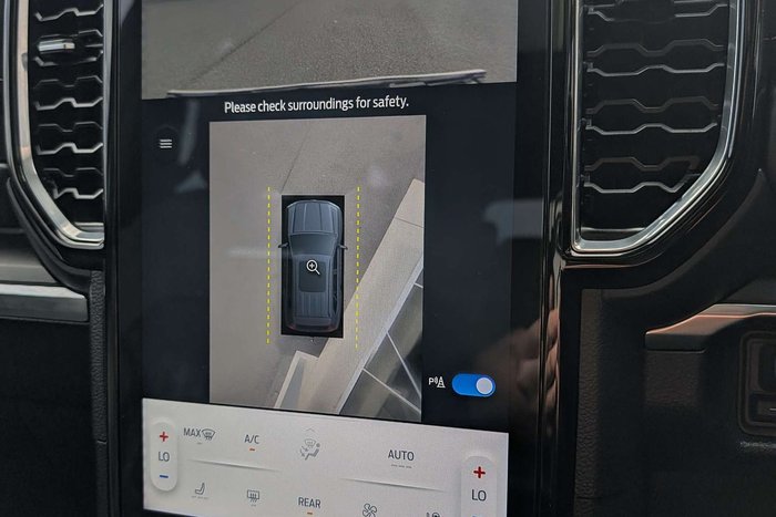 2023 Ford Everest Platinum