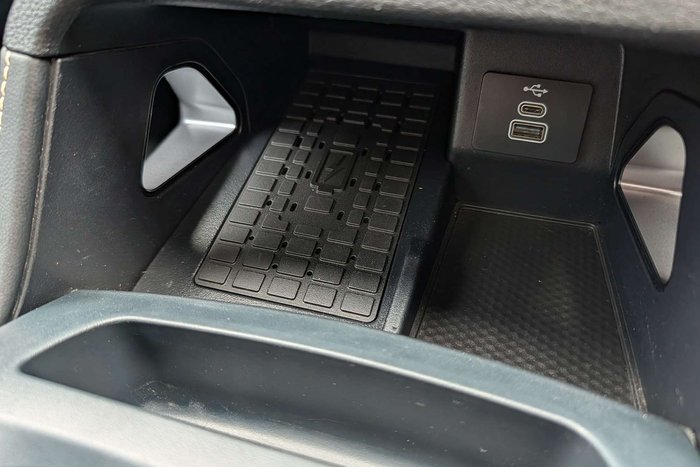 2023 Ford Everest Platinum