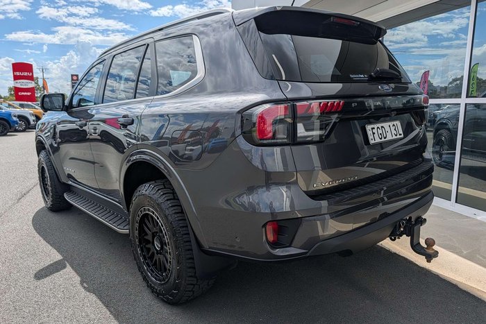 2023 Ford Everest Platinum
