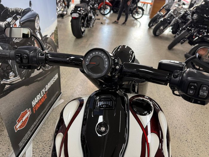 2025 Harley-Davidson Breakout 117 (FXBR) Softail White