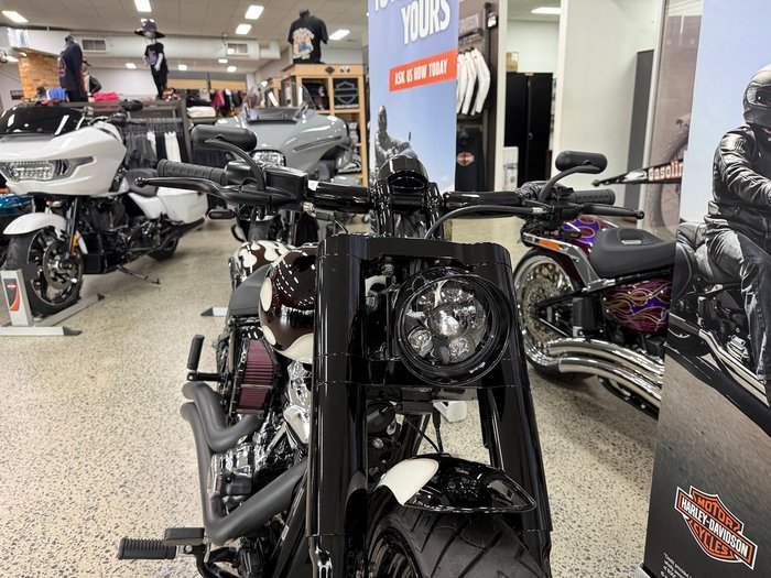 2025 Harley-Davidson Breakout 117 (FXBR) Softail White