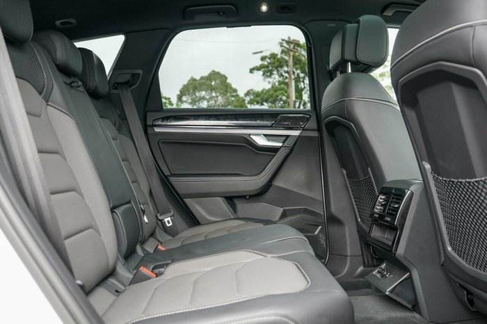 2022 Volkswagen Touareg 210TDI R-Line