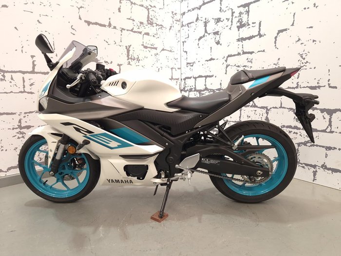 2024 Yamaha YZF-R3 R3 White
