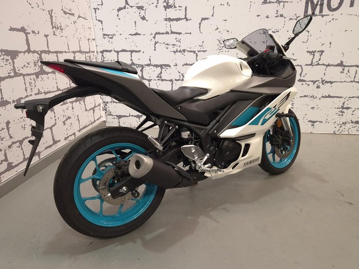 2024 Yamaha YZF-R3 R3 White
