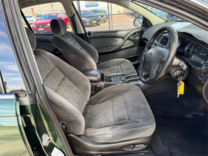 2002 HOLDEN CALAIS VXII GREEN