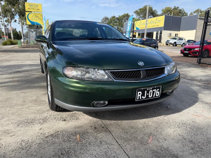2002 HOLDEN CALAIS VXII GREEN