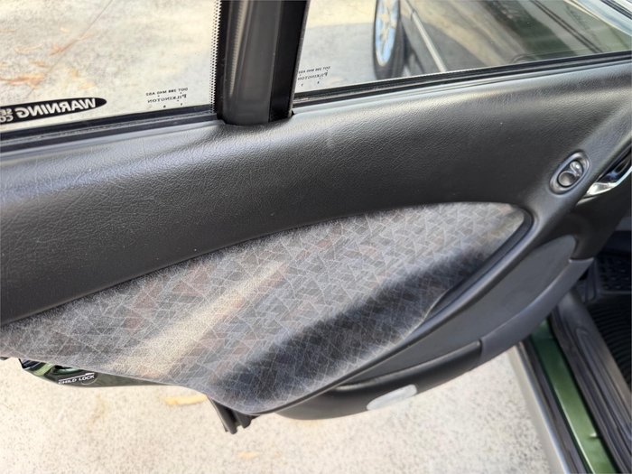 2002 HOLDEN CALAIS VXII GREEN