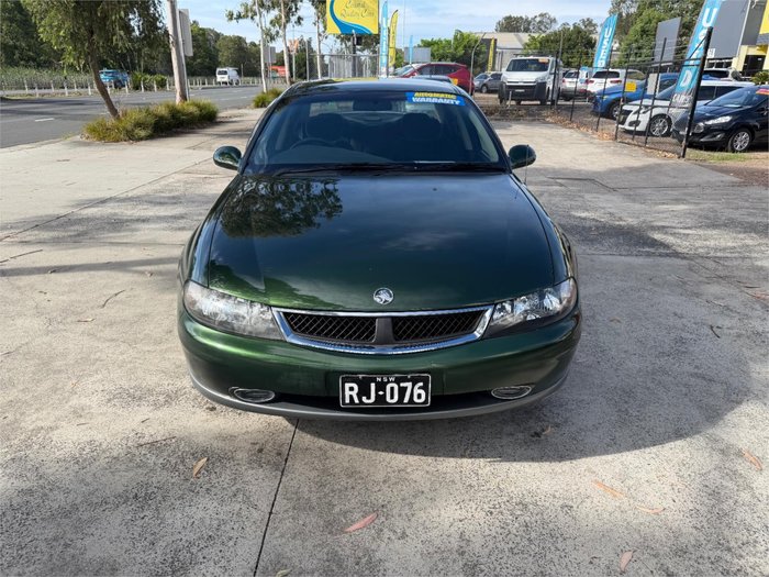 2002 HOLDEN CALAIS VXII GREEN