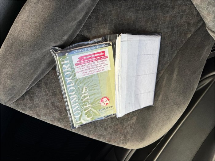 2002 HOLDEN CALAIS VXII GREEN