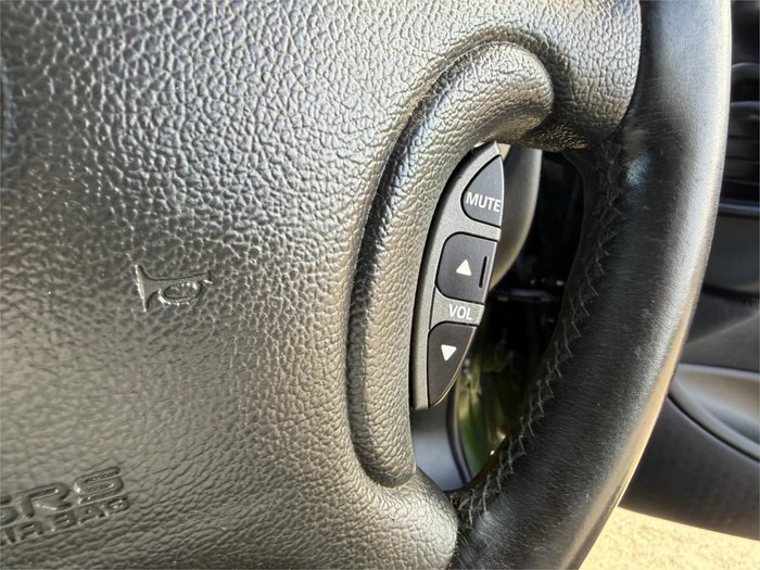 2002 HOLDEN CALAIS VXII GREEN