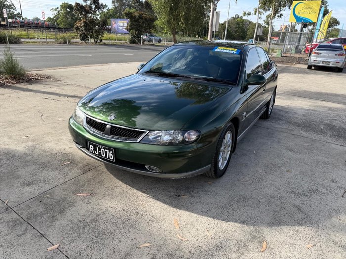 2002 HOLDEN CALAIS VXII GREEN