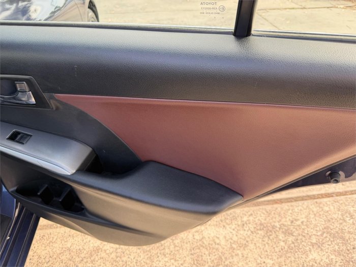 2015 TOYOTA CAMRY ATARA SX