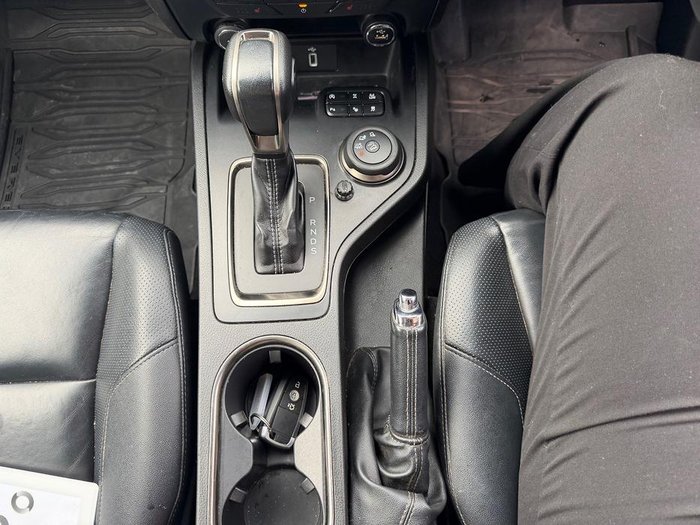 2022 Ford Everest Titanium