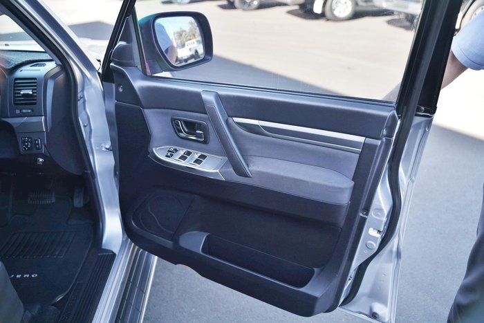 2011 Mitsubishi Pajero 30th Anniversary