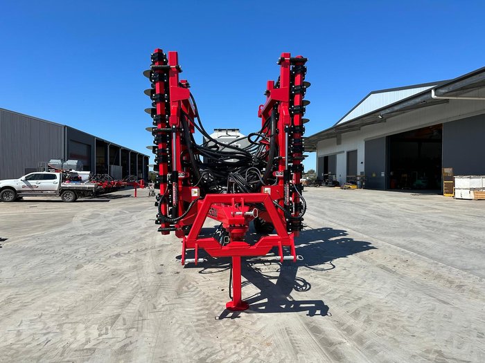 0 SERAFIN ECOSOW 738 SINGLE DISC SEEDER WITH PJ GREEN NEW RED