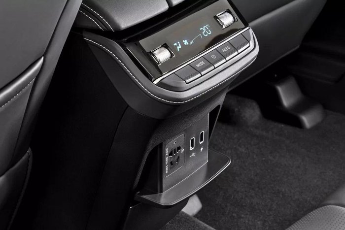 2025 LDV D90 Executive