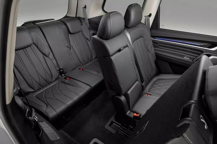 2025 LDV D90 Executive