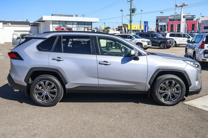 2022 Toyota RAV4 GXL