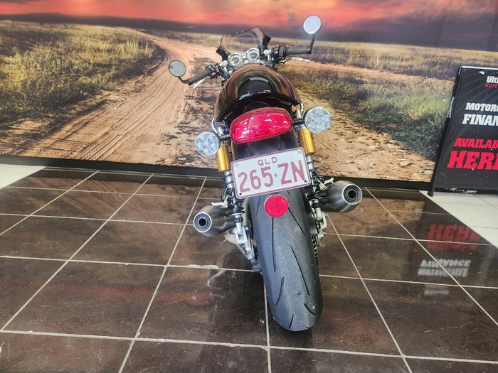 2022 Triumph THRUXTON RS SILVER