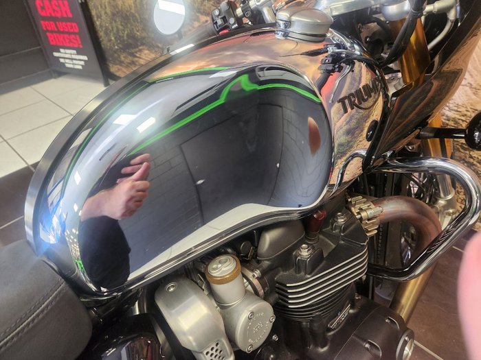 2022 Triumph THRUXTON RS SILVER