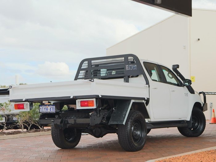 2023 Toyota Hilux SR