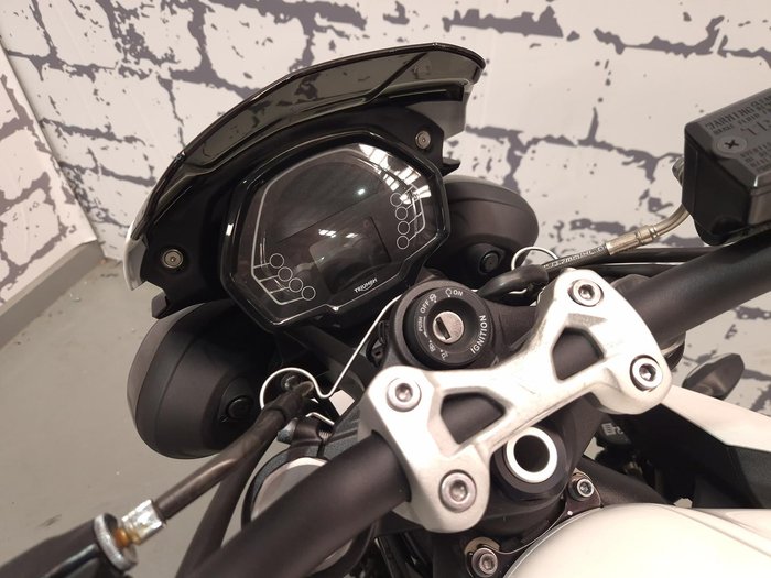 2023 Triumph Street Triple R 765 Street Triple White