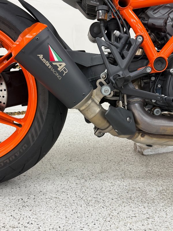 2022 Ktm 1290 SUPER DUKE R Orange