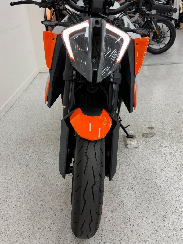 2022 Ktm 1290 SUPER DUKE R Orange