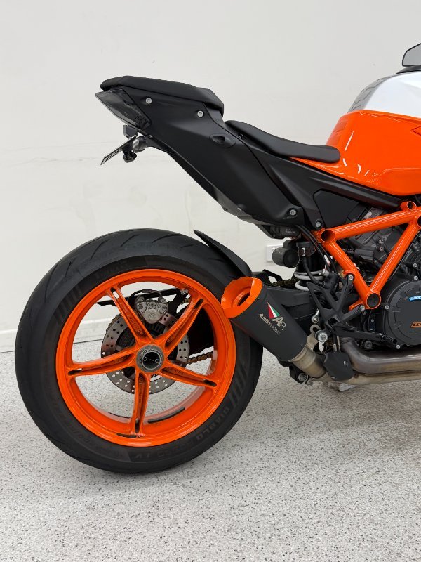 2022 Ktm 1290 SUPER DUKE R Orange