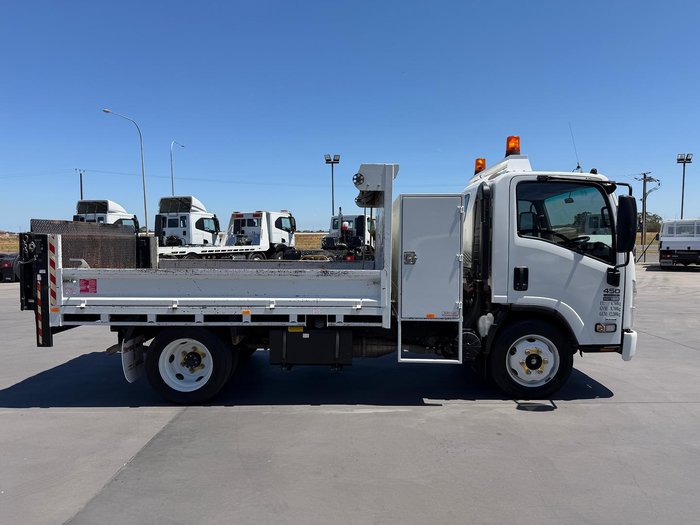 2014 Isuzu N Series NQR 450 Premium