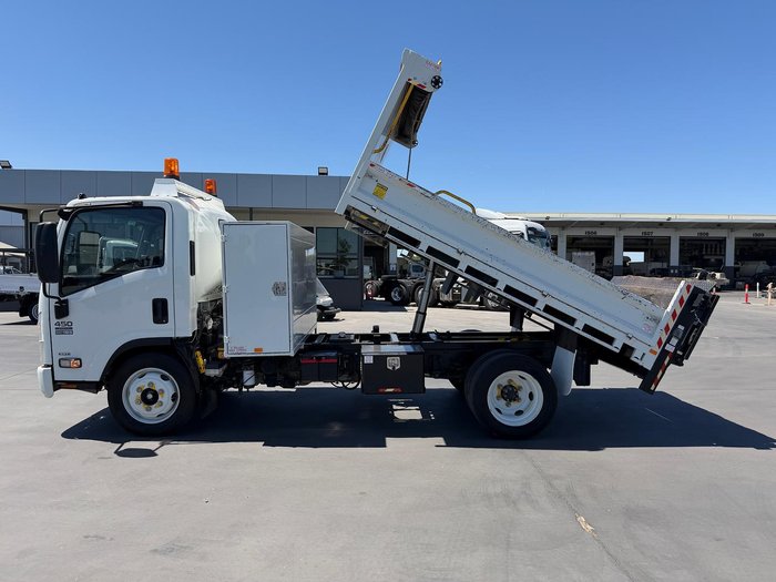 2014 Isuzu N Series NQR 450 Premium