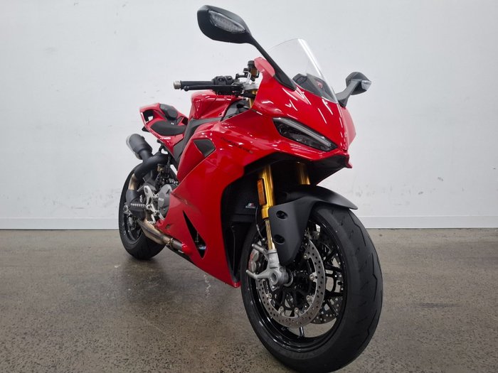 2025 DUCATI PANIGALE V2 S Red
