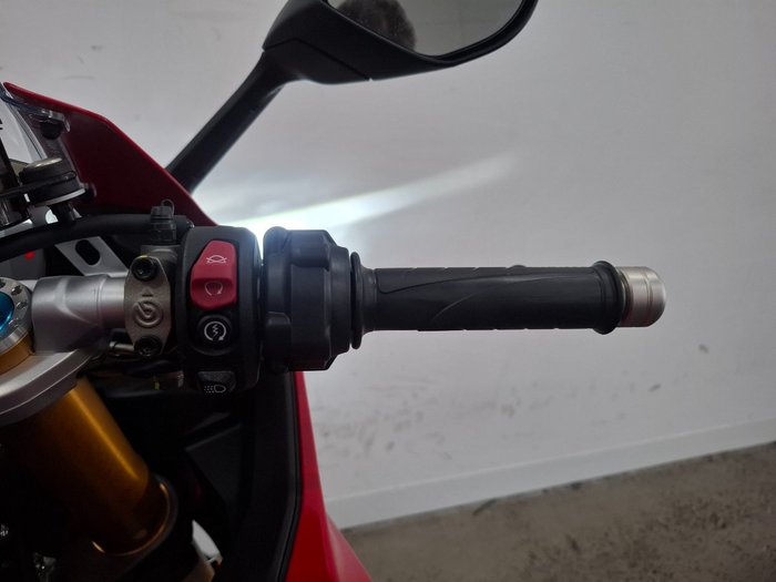 2025 DUCATI PANIGALE V2 S Red