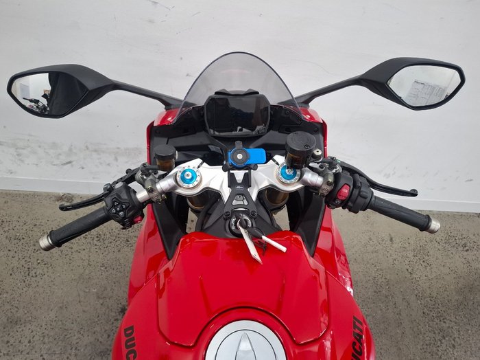 2025 DUCATI PANIGALE V2 S Red