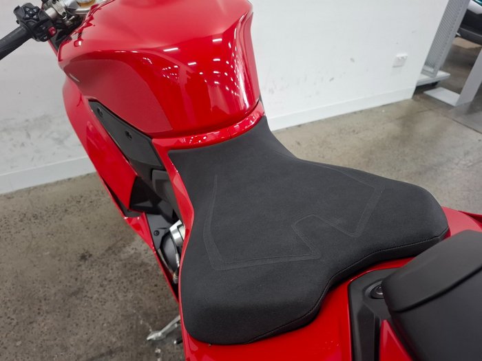 2025 DUCATI PANIGALE V2 S Red