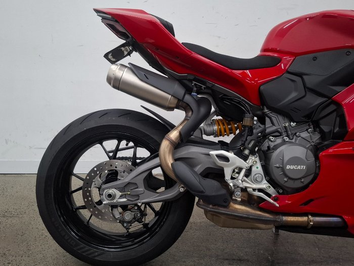 2025 DUCATI PANIGALE V2 S Red